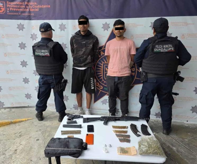 Evaden policías ataque; capturan a dos hombres armados en Guadalupe Evaden policías ataque; capturan a dos hombres armados en Guadalupe