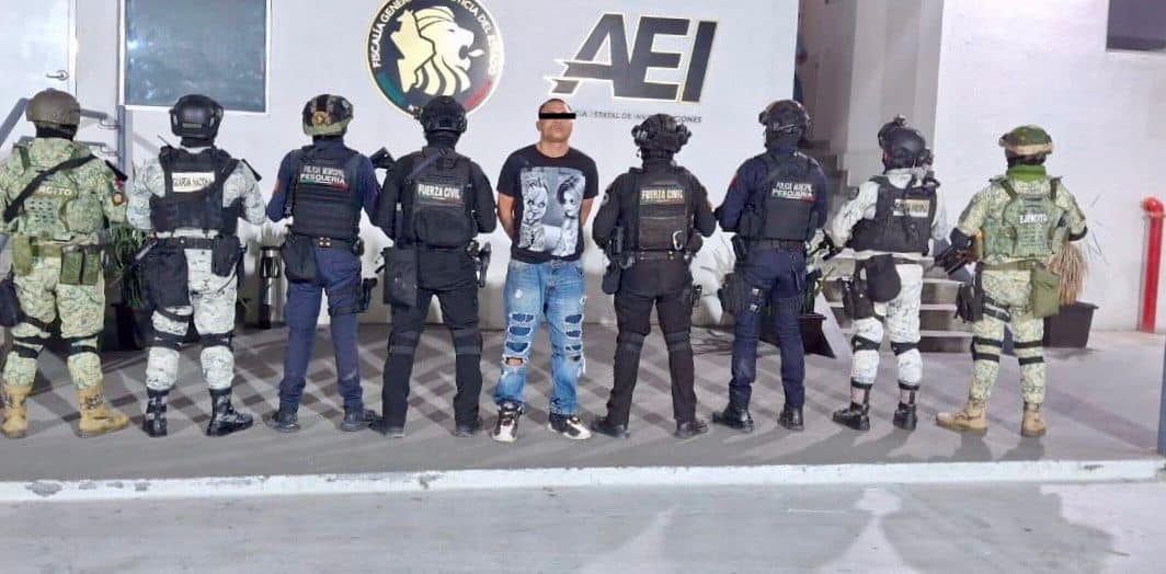 Un presunto vendedor de droga fue detenido por el Grupo de Coordinación Metropolitana, ya que cuenta con una orden de aprehensión por el delito de homicidio, en Pesquería.