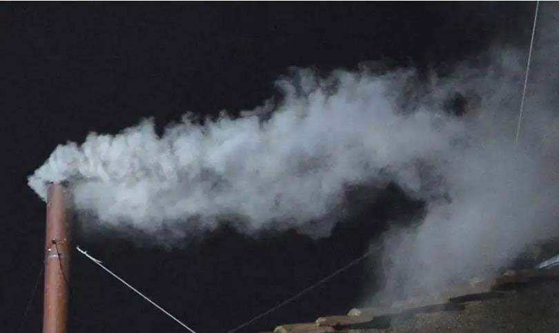 Así se crea el humo negro y blanco que se usa para elección del Papa Así se crea el humo negro y blanco que se usa para elección del Papa