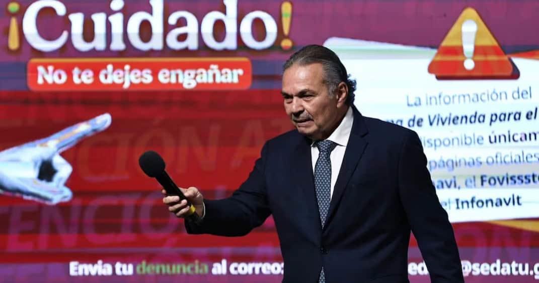 Presentan más de 40 denuncias ante FGR por corrupción en Infonavit Presentan más de 40 denuncias ante FGR por corrupción en Infonavit