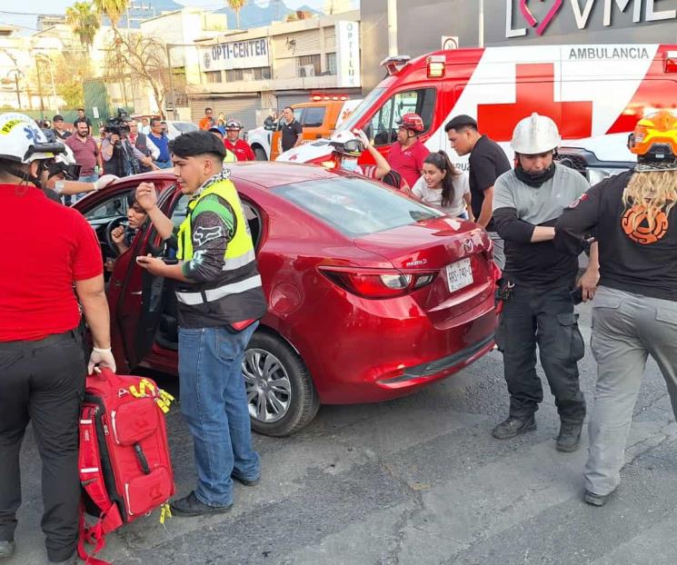 Ocasiona patrulla choque en Monterrey Ocasiona patrulla choque en Monterrey