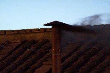 Concluye primera votación del Cónclave; aún no hay Papa