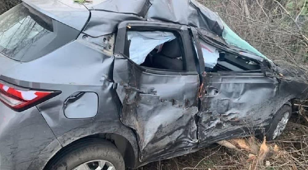 Hallan auto destrozado en Cadereyta Hallan auto destrozado en Cadereyta