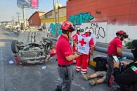 Sufre volcadura en Garza Sada