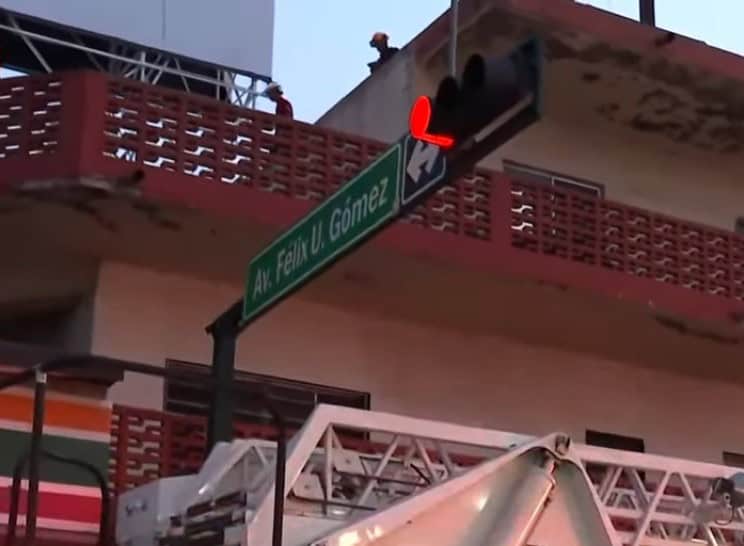 Un hombre que vive en condiciones de calle, terminó con lesiones de consideración al sufrir una descarga eléctrica, al intentar robar el cableado de una subestación instalada en un edificio de la Colonia Terminal.
