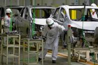 Producción automotriz cae 9% en abril: Inegi Producción automotriz cae 9% en abril: Inegi