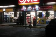 Asalta con cuchillo una tienda