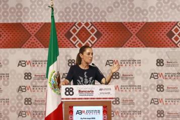 Pide Sheinbaum mayor acceso a créditos para el pueblo