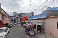 Abandona a bebita en puesto de comida