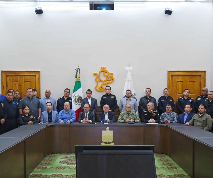 Toma Estado mando en Rayones; revisan estatus de policías Toma Estado mando en Rayones; revisan estatus de policías