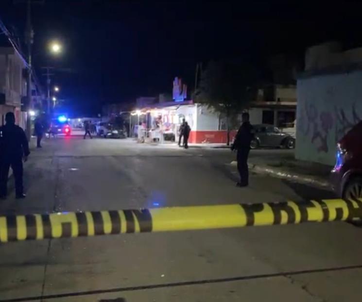 Balean a dos fuera de negocio; uno muere Balean a dos fuera de negocio; uno muere