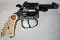 Amenaza con pistola a su vecino Amenaza con pistola a su vecino