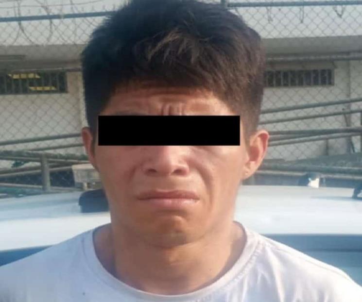 Detienen a joven con droga Detienen a joven con droga
