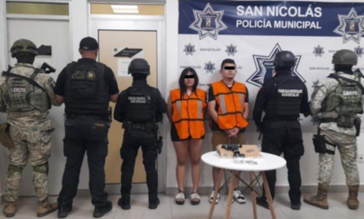Pareja detenida por posesión de arma de fuego en San Nicolás Pareja detenida por posesión de arma de fuego en San Nicolás