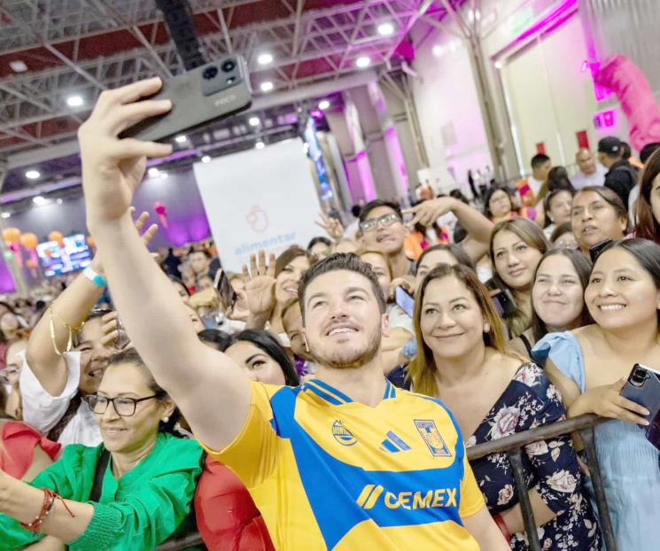 Celebra Samuel a las madres con ´Amar a Mamá´ Celebra Samuel a las madres con ´Amar a Mamá´