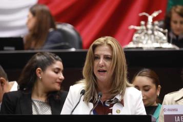 Impulsan iniciativa para prohibir la sobreventa de boletos de avión