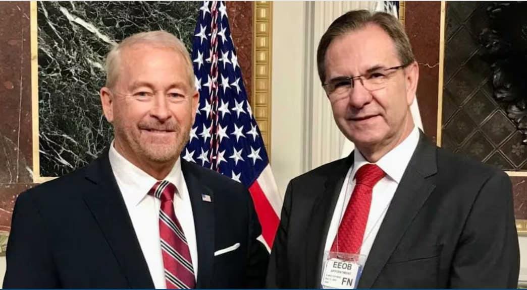 Ronald Johnson protesta como embajador de EU en México Ronald Johnson protesta como embajador de EU en México