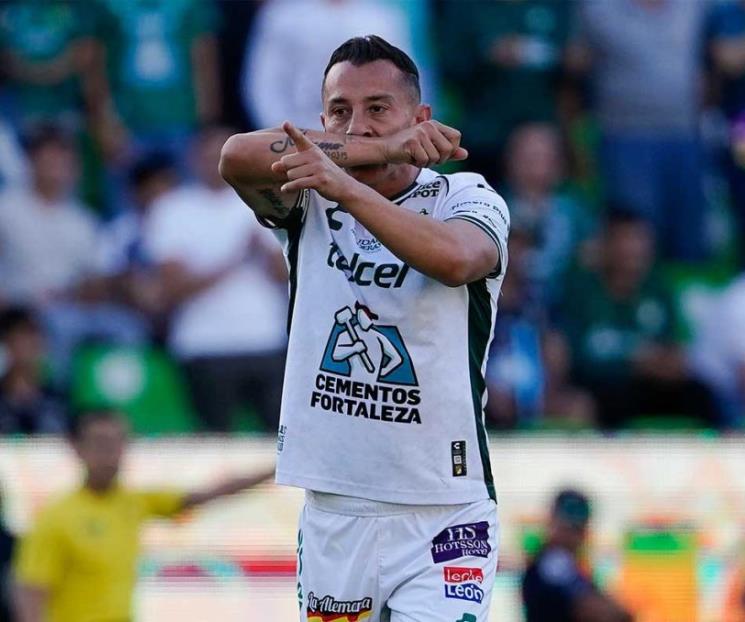 Se retira Guardado... otra vez Se retira Guardado... otra vez