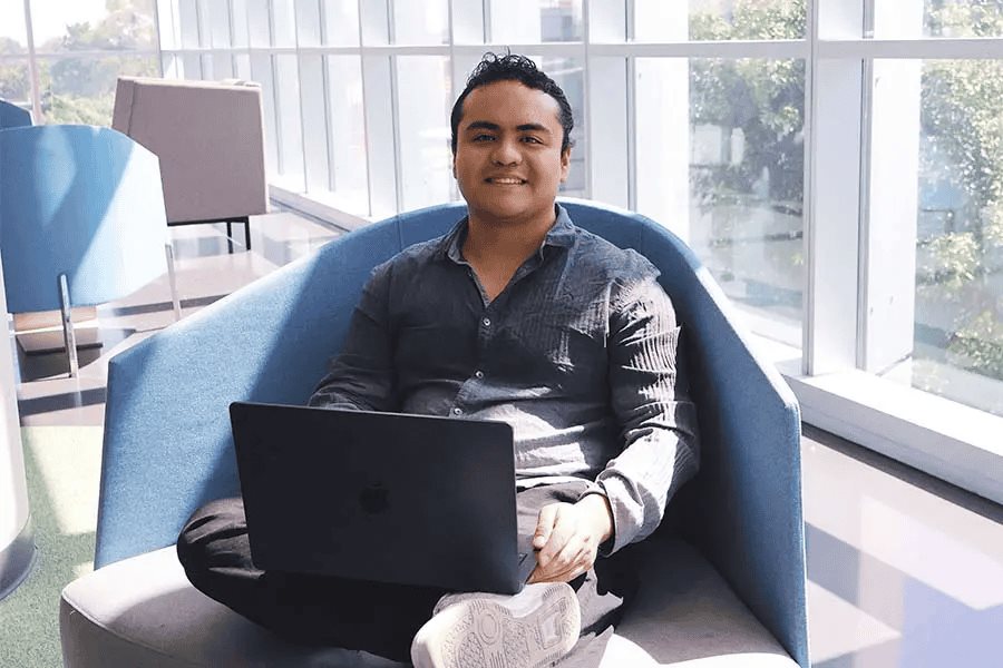 De la música y la programación a diseñar soluciones para Amazon De la música y la programación a diseñar soluciones para Amazon