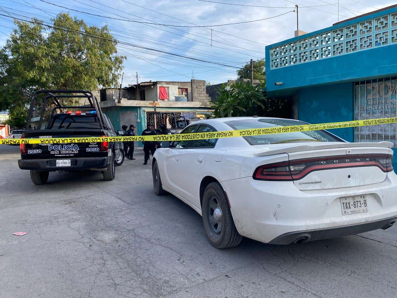 Luego de un ataque a balazos contra un vendedor de drogas, una de las balas alcanzó a una menor de 8 años de edad, quien al ingresar al hospital murió, en San Nicolás.