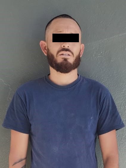 Un hombre fue detenido por oficiales de la Policía de Monterrey, luego de que presuntamente conducía un vehículo que tenía reporte de robo tras ser detectado por las cámaras de seguridad del C4.