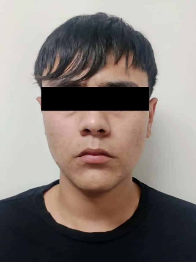 Elemento de la ministerial notificaron de una orden de aprehensión contra dos detenidos en un penal estatal, por un homicidio ocurrido en el mes de abril en Santa Catarina.