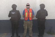 Detienen a hombre con arma de fuego