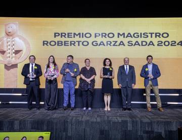 Reconoce UDEM excelencia de docentes