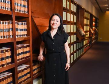 Recibe investigadora de UANL Mérito a la Enfermería