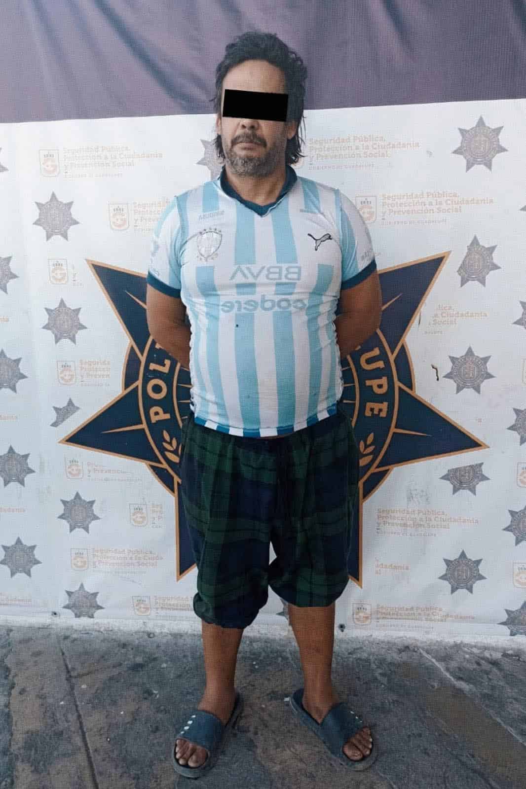 Policías de Guadalupe ingresaron a un domicilio para evitar que un hombre cometiera un feminicidio al atacar a su hija de 17 años con un arma blanca.