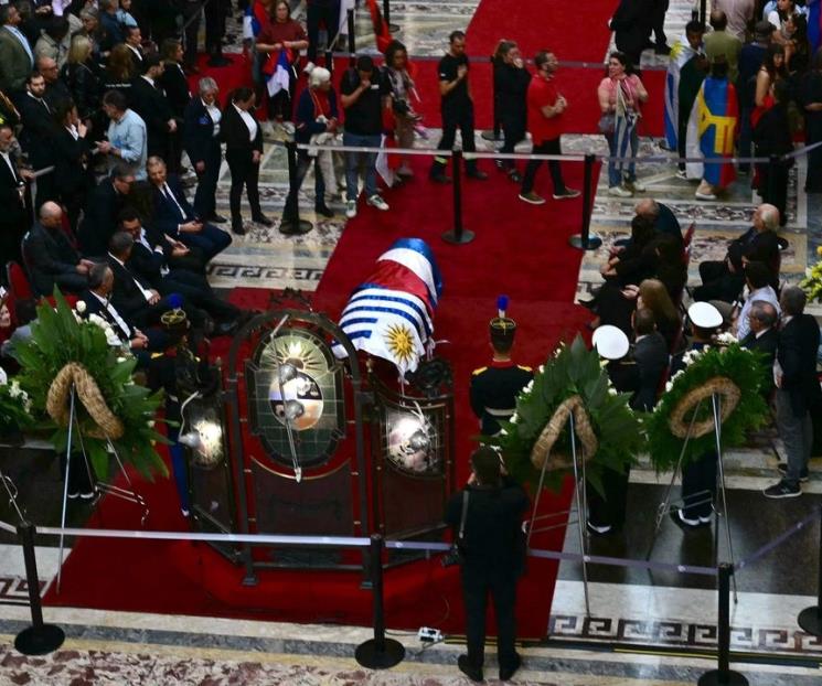 Abren capilla ardiente de José Mujica en el Palacio de Uruguay Abren capilla ardiente de José Mujica en el Palacio de Uruguay