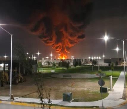 Arde empresa en Ciénega de Flores Arde empresa en Ciénega de Flores