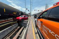 Choca el tren contra dos vehículos