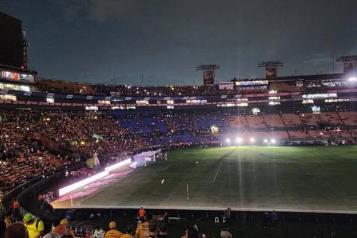Alarman flamazo y apagón en el Estadio Universitario