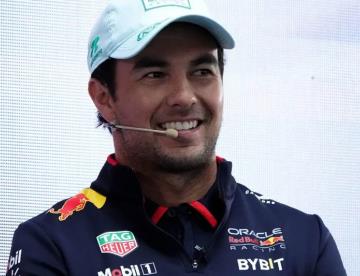 ¿Hablará Checo de su futuro?