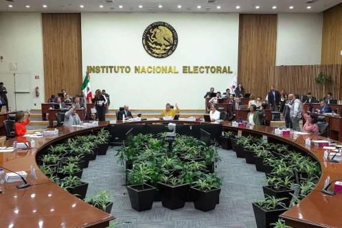 Rechaza INE 38 mil observadores para elección del PJ