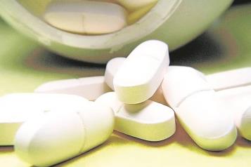 Existe 40% de contratos pendientes en compra consolidada de medicina