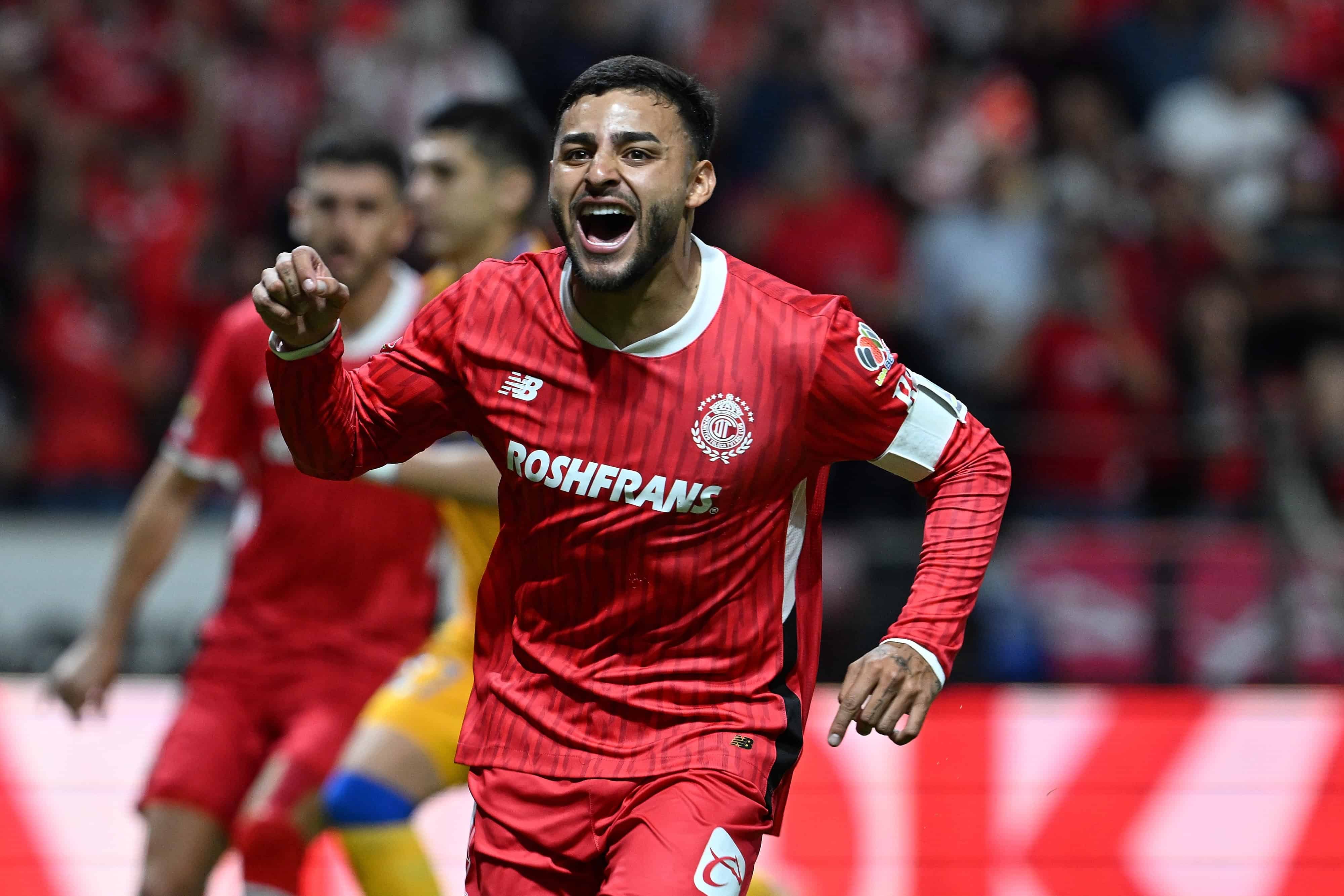 Alexis Vega hace doblete.