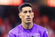 Van Rayados por delantero y portero Van Rayados por delantero y portero
