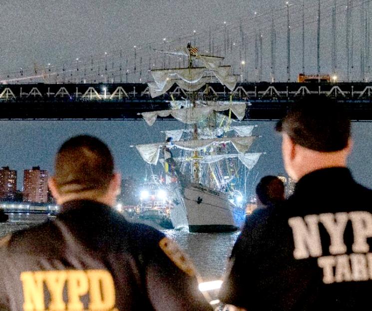 Colisiona Buque Escuela Cuauhtémoc en Nueva York Colisiona Buque Escuela Cuauhtémoc en Nueva York