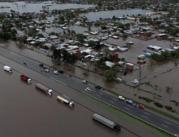 Colapsan rutas y servicios en Argentina