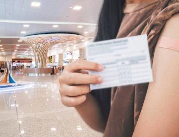 Niega Ecuador entrada a 23  sin certificado de vacunación