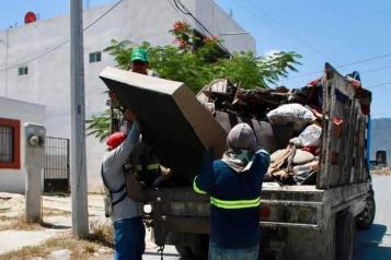Realizan actividades de limpieza en García