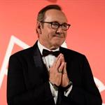 Regresar&aacute; Kevin Spacey a la televisi&oacute;n con nueva serie Minimarket