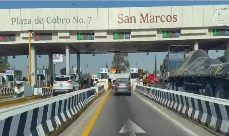 Protestas de la CNTE afectan autopistas Protestas de la CNTE afectan autopistas
