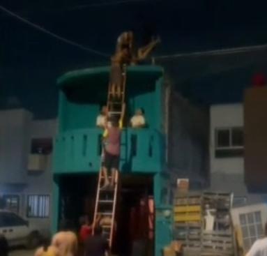Mata policía a joven en riña Mata policía a joven en riña