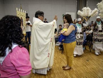 Dedican misa a las madres y cierran semestre