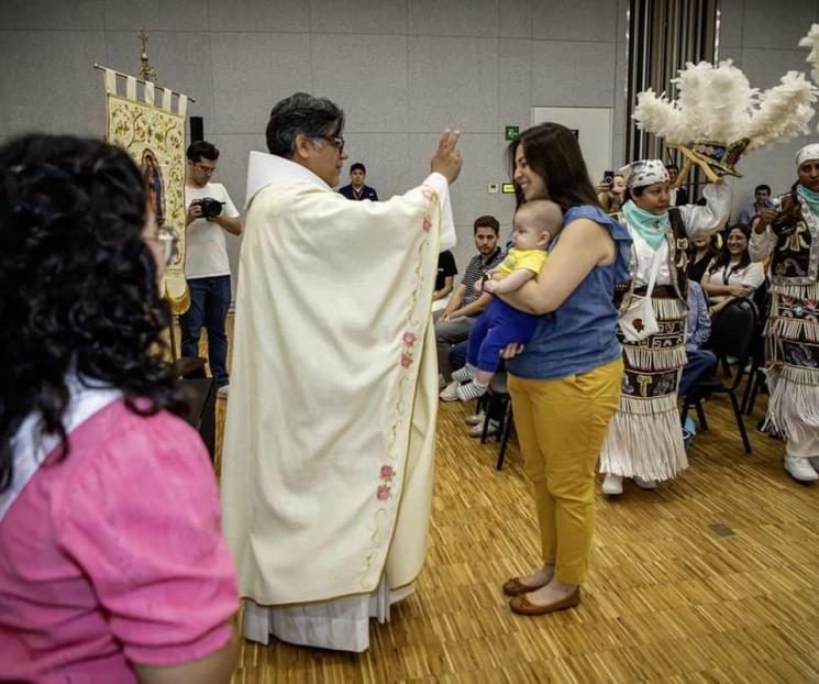 Dedican misa a las madres y cierran semestre Dedican misa a las madres y cierran semestre