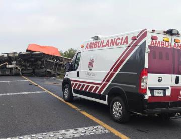 Vuelca tráiler al sur de NL