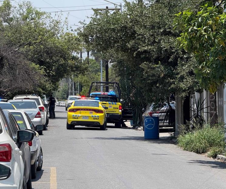 Balea a su amigo íntimo Balea a su amigo íntimo